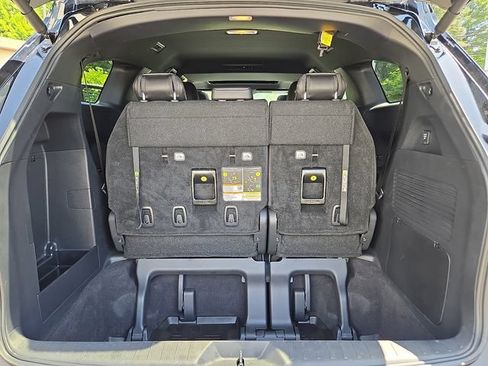 Used 2025 Toyota Sienna XLE Woodland Edition AWD/4WD image 28