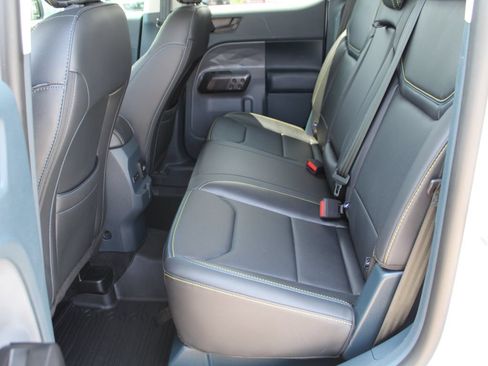 Used 2025 Ford Maverick Lobo AWD/4WD image 12