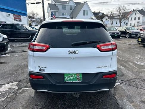 Used 2018 Jeep Cherokee Limited image 10