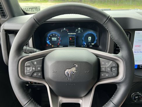 New 2026 Ford Bronco Badlands image 16