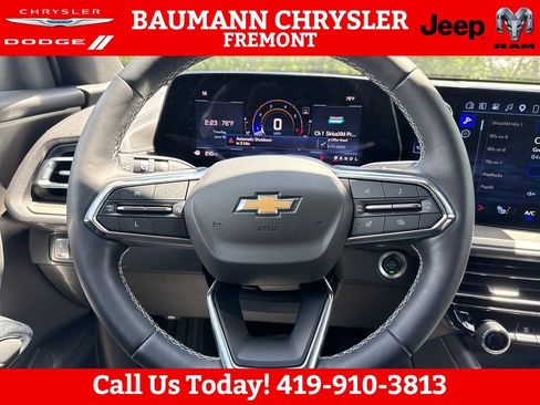Used 2024 Chevrolet Traverse LT FWD image 14