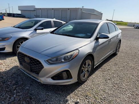 Used 2018 Hyundai Sonata Sport FWD image 2