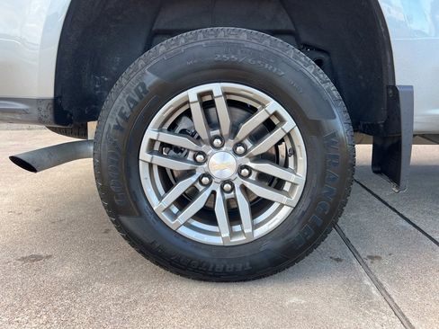 Used 2023 Chevrolet Colorado LT w/ LT Convenience Package II image 14