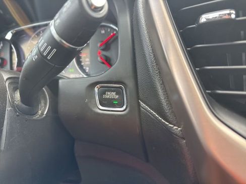 Used 2018 GMC Acadia Denali w/ Technology Package image 30