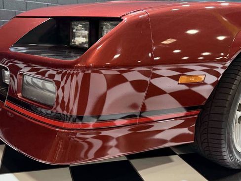 Used 1988 Chevrolet Camaro IROC-Z RWD image 30