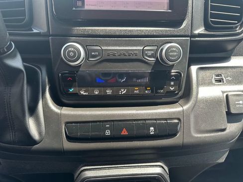 Used 2026 RAM ProMaster 2500 w/ Convenience Group FWD image 18