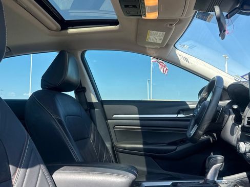 Certified 2023 Nissan Altima 2.5 SR w/ SR Premium Package FWD image 31