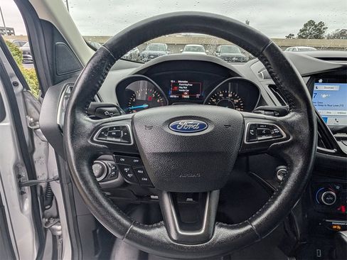 Used 2017 Ford Escape Titanium image 10