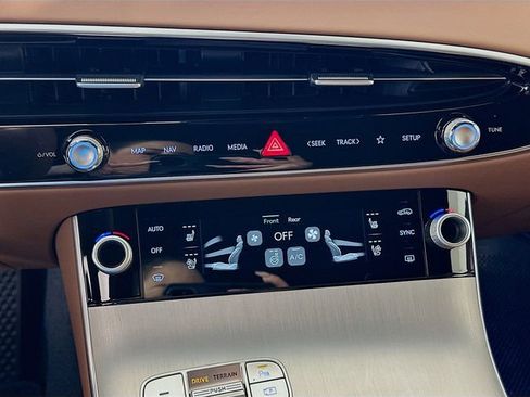 New 2026 Genesis GV70 2.5T Advanced image 14