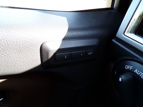 Used 2017 Nissan Titan Platinum Reserve image 24