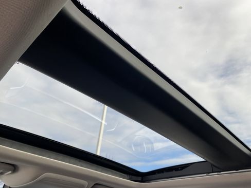 Used 2024 MAZDA CX-50 AWD 2.5 S w/ Premium Package image 35