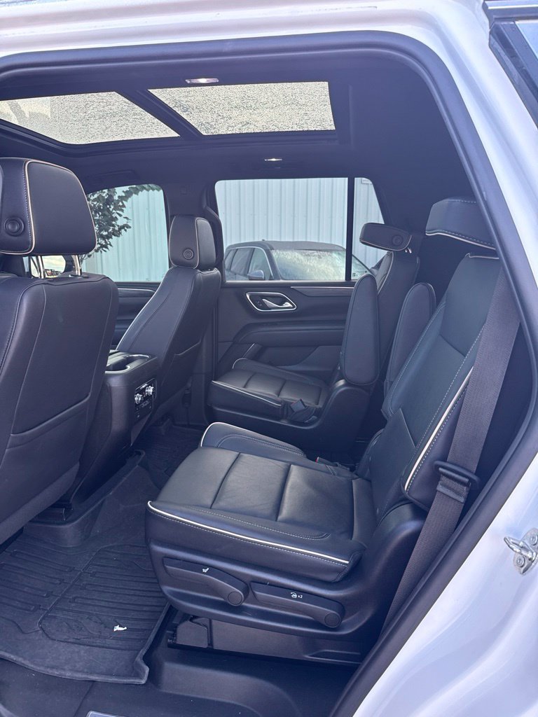 Used 2022 GMC Yukon SLT w/ SLT Premium Package AWD/4WD image 6