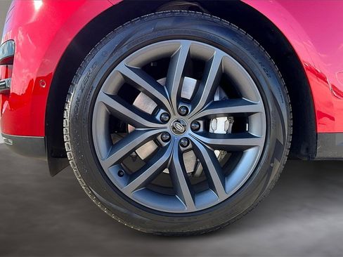 Used 2025 Land Rover Range Rover Sport SE image 8