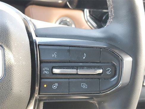 Certified 2025 GMC Canyon AT4 w/ AT4 Premium Package image 22