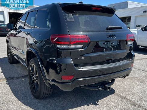 Used 2020 Jeep Grand Cherokee Altitude AWD/4WD image 4