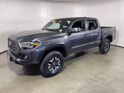 Certified 2023 Toyota Tacoma TRD Off-Road AWD/4WD image 7