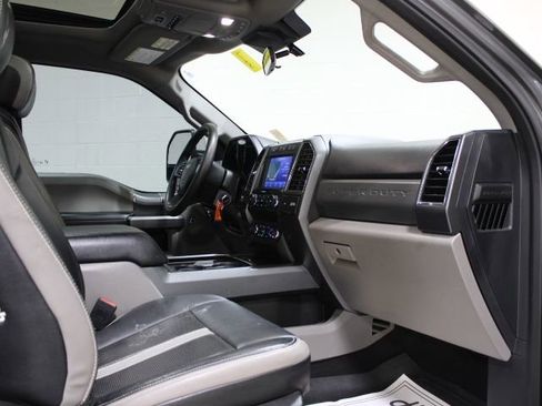 Used 2021 Ford F250 XLT w/ XLT Premium Package image 28