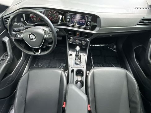 Used 2019 Volkswagen Jetta SE FWD image 24