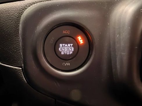 Used 2023 Jeep Wrangler Unlimited Rubicon w/ Cold Weather Group AWD/4WD image 31