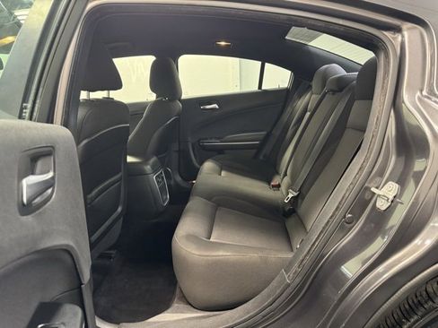 Used 2017 Dodge Charger SE w/ Popular Equipment Group image 26