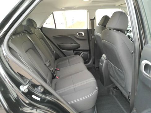 Used 2022 Hyundai Venue SEL w/ Cargo Package image 20