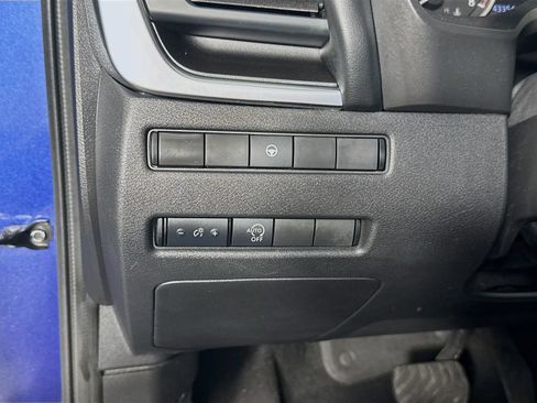Used 2023 Nissan Rogue SV AWD/4WD image 11