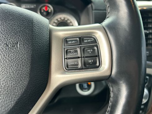 Used 2015 RAM 1500 Laramie w/ Convenience Group image 33