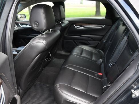 Used 2019 Cadillac XTS Luxury FWD image 16