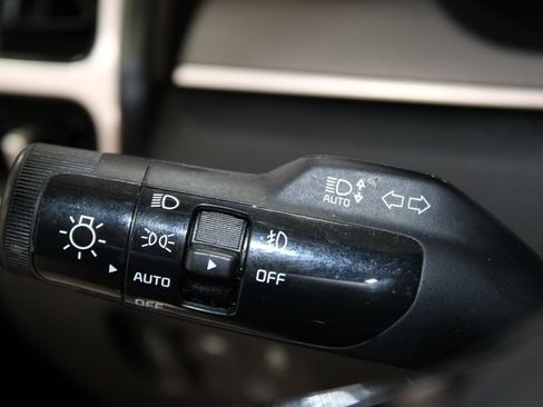 Used 2023 Kia Sorento SX AWD/4WD image 46