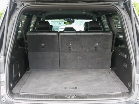 Used 2024 Jeep Wagoneer L Series II w/ Flexible Seating Group AWD/4WD image 8