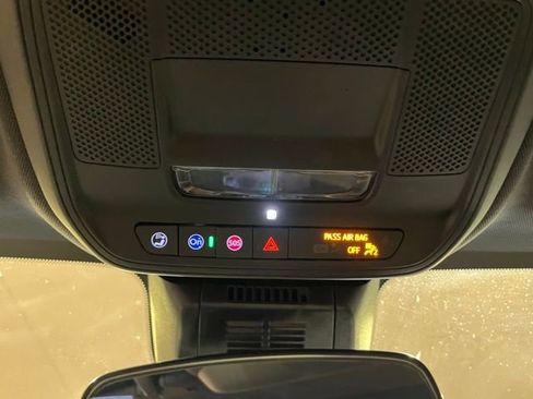 Used 2025 GMC Terrain Elevation image 25