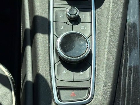 Used 2023 Cadillac Escalade Sport AWD/4WD image 21