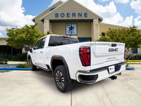 Used 2025 GMC Sierra 2500 Denali Ultimate AWD/4WD image 3