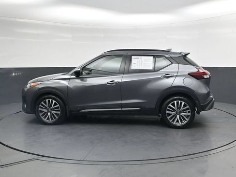 Used 2023 Nissan Kicks SR w/ SR Premium Package FWD image 13
