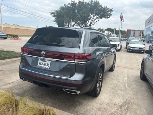 Used 2024 Volkswagen Atlas SE FWD image 4