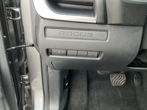 Certified 2023 Nissan Rogue S image 14