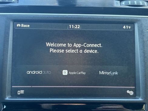 Used 2016 Volkswagen Golf R 4-Door image 37