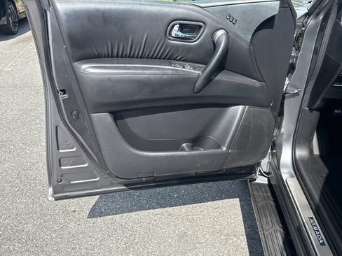 Used 2024 Nissan Armada SL w/ Midnight Edition Package RWD image 10