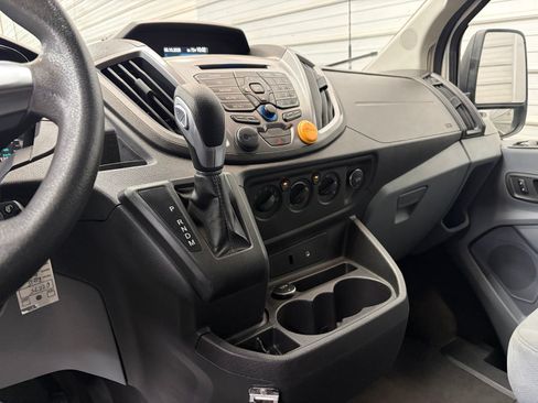 Used 2015 Ford Transit 150 XLT RWD image 17