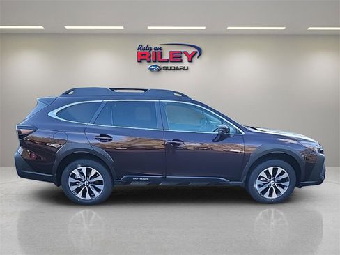 Used 2025 Subaru Outback Limited image 6
