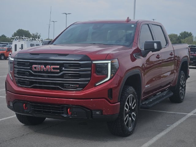 Used 2025 GMC Sierra 1500 AT4 w/ AT4 Premium Package AWD/4WD image 3