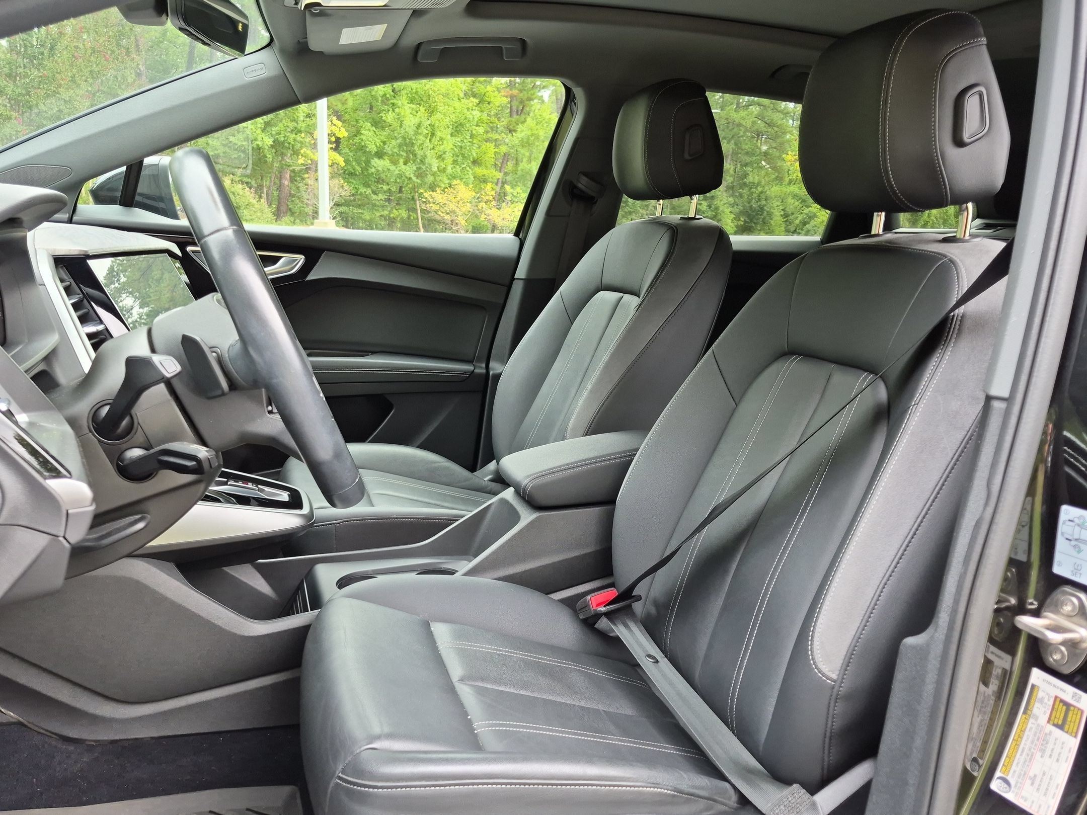 Used 2024 Audi Q4 e-tron Premium AWD/4WD image 5