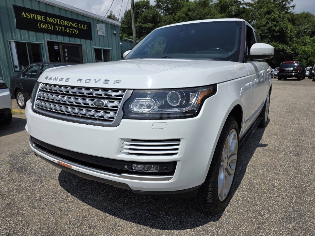 Used 2014 Land Rover Range Rover Supercharged AWD/4WD image 4