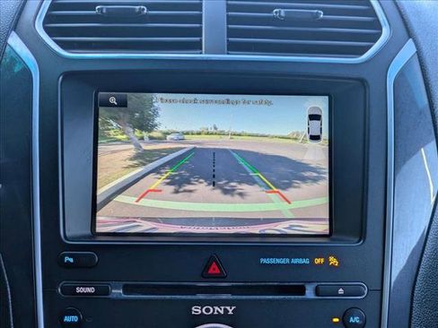 Used 2016 Ford Explorer Sport image 14