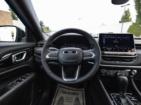 New 2025 Jeep Compass Latitude w/ Sun & Sound Group image 23