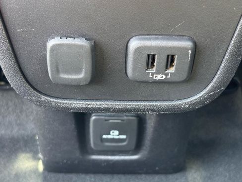 Used 2018 Chevrolet Equinox LT w/ Sun & Infotainment Package FWD image 33