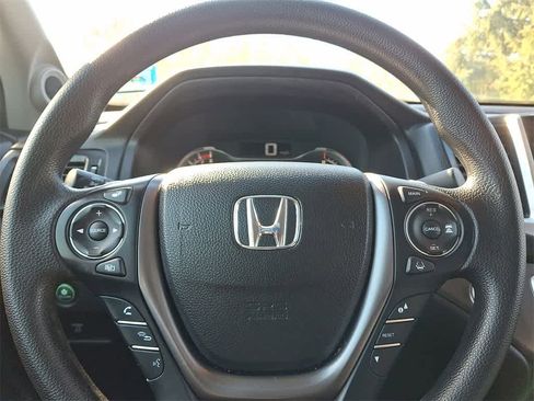 Used 2020 Honda Ridgeline Sport image 8