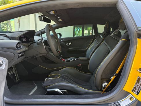 Used 2023 Lamborghini Huracan Sterrato AWD/4WD image 25