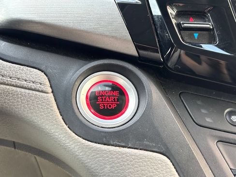 Used 2019 Honda Odyssey EX-L image 19