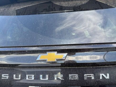 Used 2026 Chevrolet Suburban LS AWD/4WD image 5